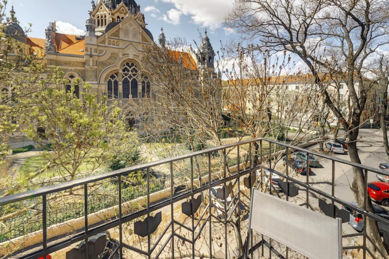 Synagoge view loft bestern Szeged Eksteriør billede